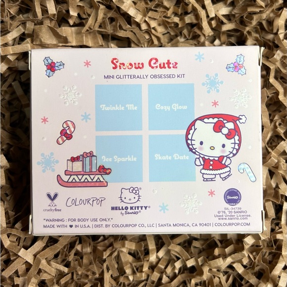 ColourPop × Hello Kitty And Friends
SNOW CUTE Mini Glitterally Obsessed Kit - Picture 3 of 9